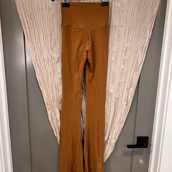 Aerie Offline Real Me High Waisted Crossover Flare Legging - Picture 2 of 3